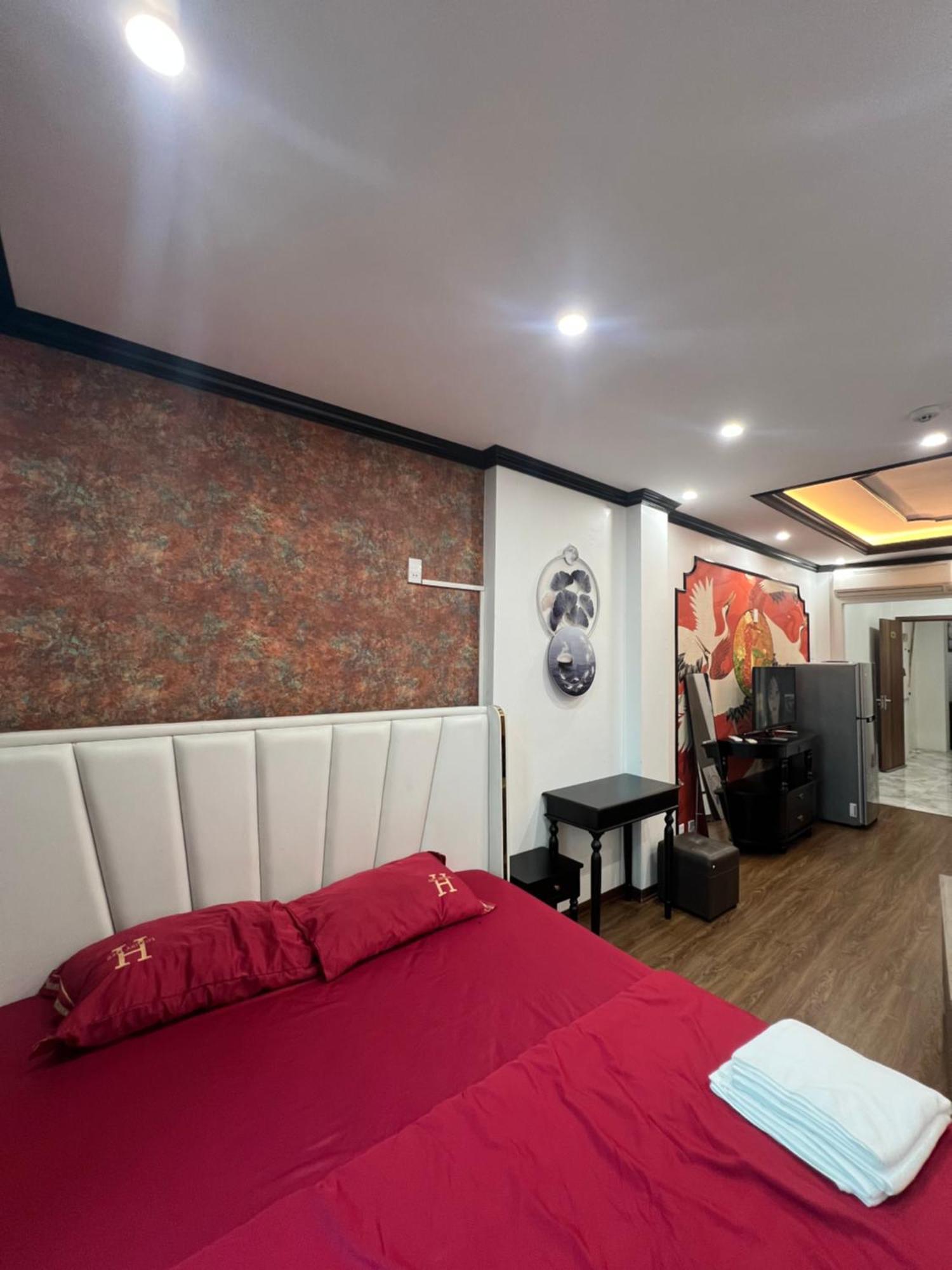 Venus Apartment Kham Thien — Photos 1
